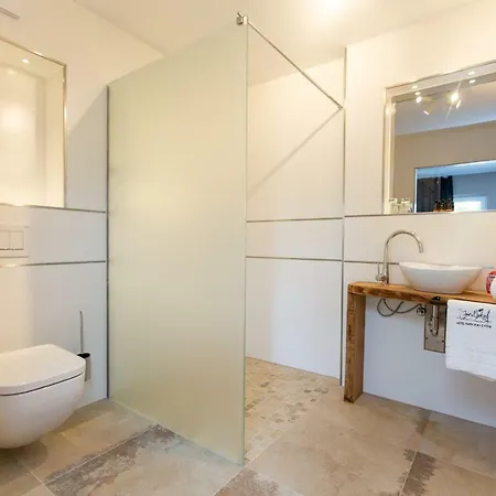 Inselhof 3* מאלצ'ו